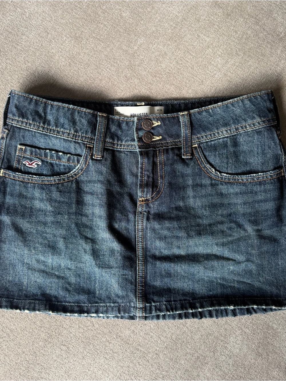 NWOT Hollister Denim Skort Low Rise Dark Wash Mini Skirt Shorts Skort 2 W26 Y2K